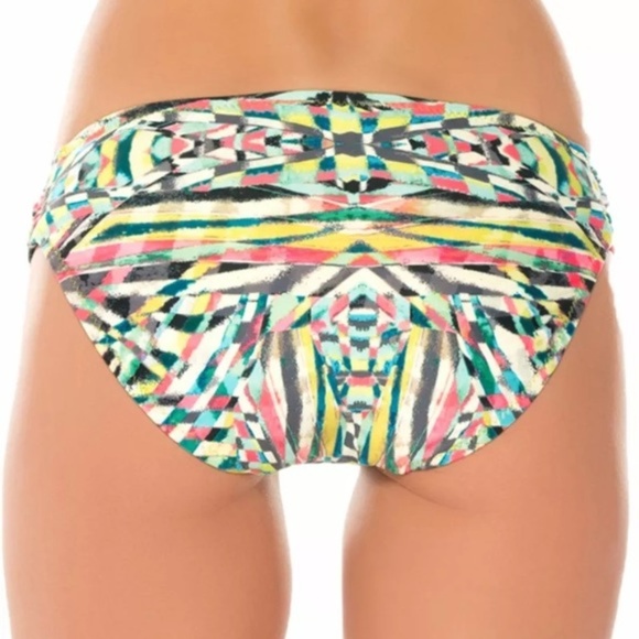 Manufacturer: Raisins Manufacturer Color: Water Co - Picture 3 of 4